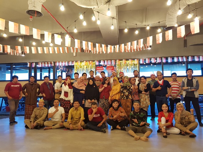 Photo with Bukalapak Surabaya Squad on Independence Day